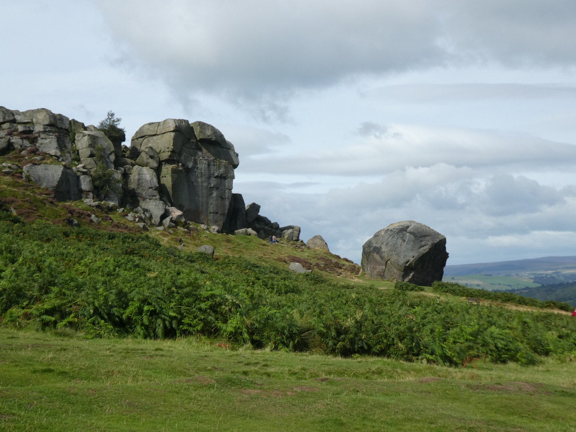 Cow and Calf rocks, Ilkley, by Suzanne Owen